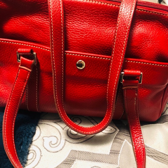 ROOTS red shoulder bag